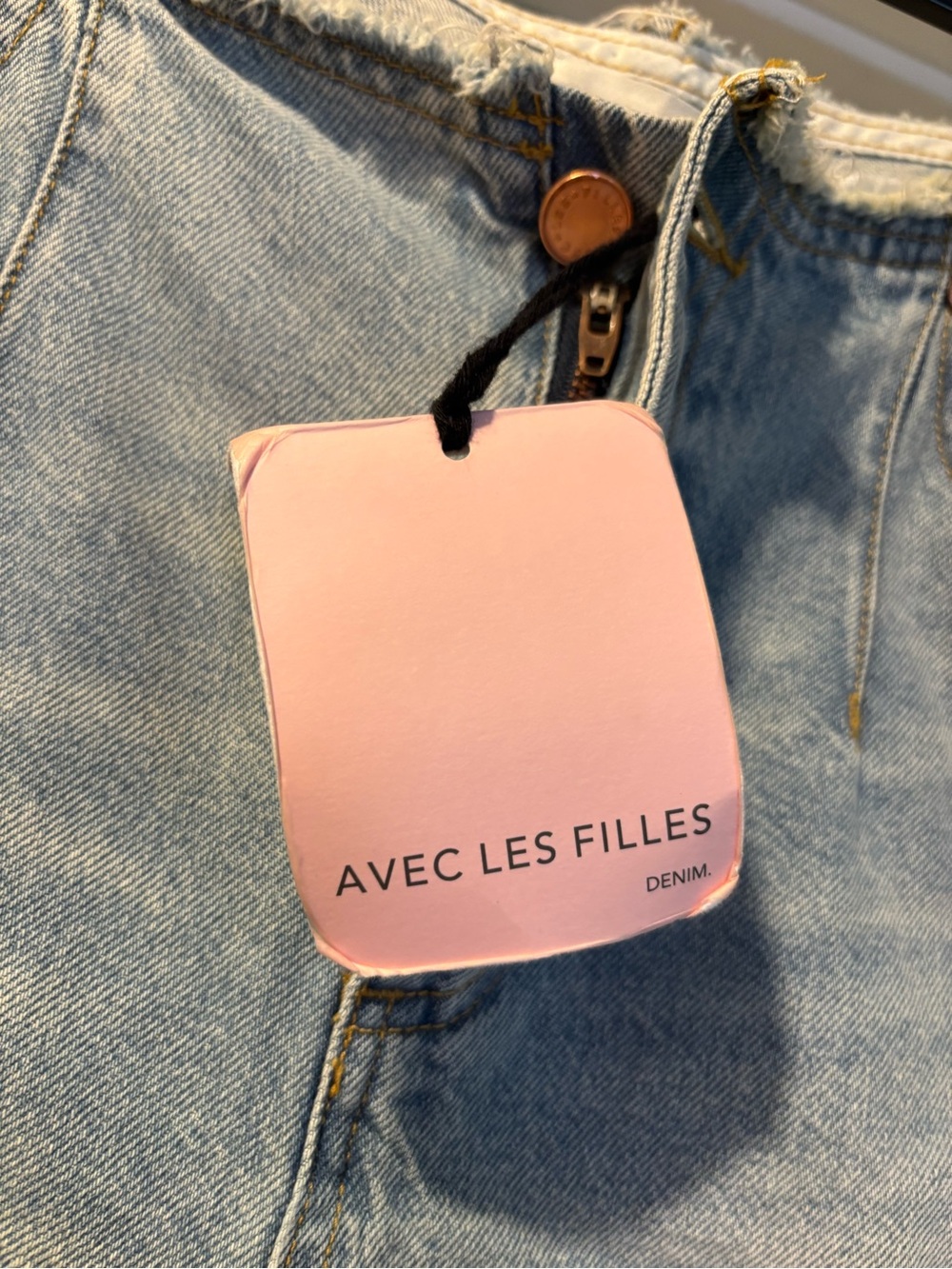 Avec Les Filles Light Wash Denim Distressed Bermuda Shorts Size 30 - Picture 10 of 16